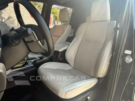 HILUX SW4 - 2.8 D-4D TURBO DIAMOND 7L 4X4 AUTOMÁTICO
