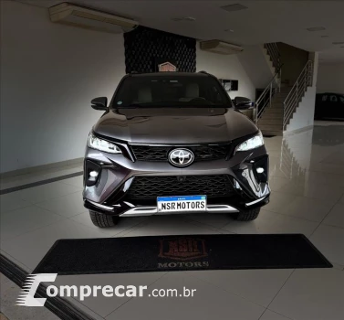 HILUX SW4 2.8 D-4d Turbo Diamond 7L