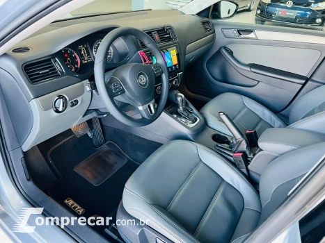 JETTA 2.0 COMFORTLINE 120CV FLEX 4P TIPTRONIC