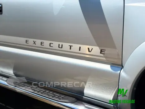 S10 2.4 MPFI EXECUTIVE 4X2 CD 8V FLEX 4P MANUAL