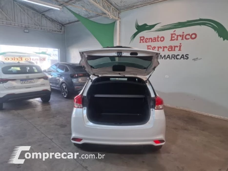 YARIS 1.5 16V Sedan XL Live