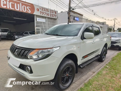 Mitsubishi L200 TRITON 2.4 16V Turbo GL CD 4X4 4 portas