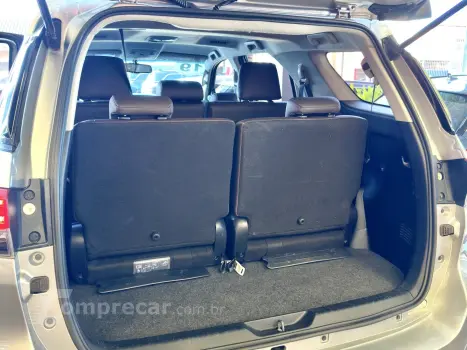 HILUX SW4 2.7 SRV 7 LUGARES 4X2 16V FLEX 4P AUTOMÁTICO