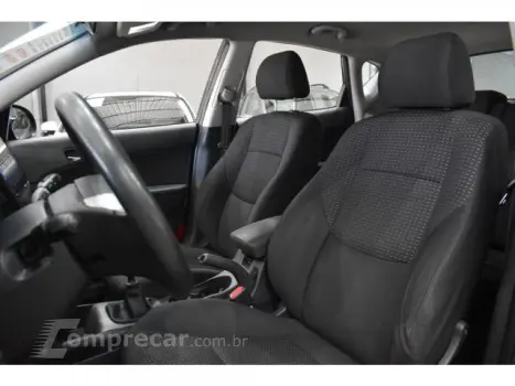 I30 - 2.0 MPFI GLS 16V 4P MANUAL