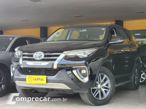 Toyota HILUX SW4 2.8 D-4d Turbo SRX 7L 4X4 4 portas