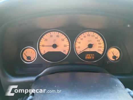 ASTRA 1.8 MPFI Sedan Comfort 8V
