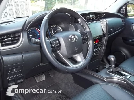 HILUX SW4 2.8 SRX 4X4 7 Lugares 16V Turbo Intercooler