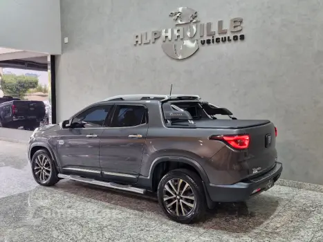 TORO 2.0 16V Turbo Ranch 4WD AT9