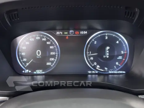 XC60 2.0 D5 DIESEL MOMENTUM AWD GEARTRONIC