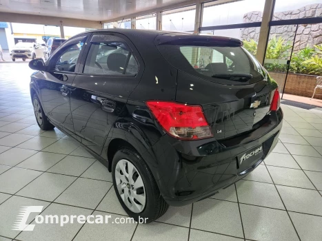 Onix Hatch 1.4 4P FLEX LT