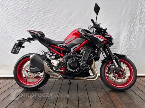 KAWASAKI Z900