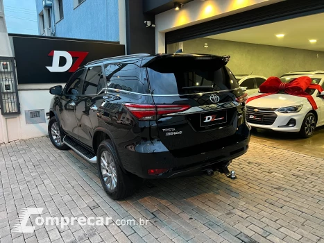 HILUX SW4 2.8 D-4d Turbo SRX 7L 4X4