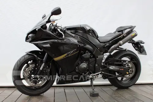 YAMAHA YZF R1