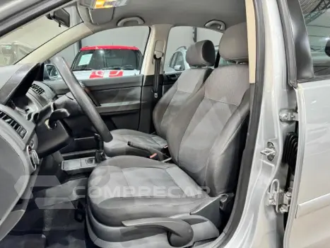 POLO SEDAN - 1.6 MI 8V 4P MANUAL