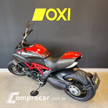 DIAVEL 1198 Carbon