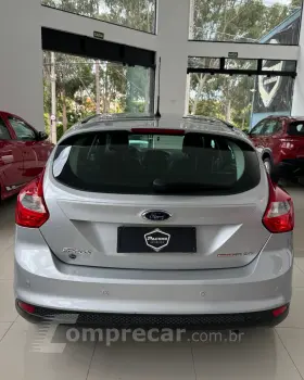 FOCUS 2.0 Titanium Hatch 16V