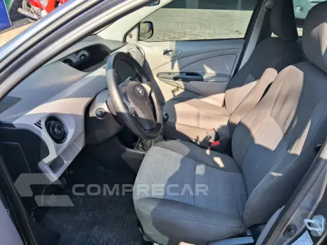 Etios Sedan 1.5 16V 4P FLEX XS