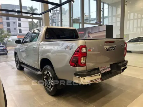 HILUX 2.8 D-4D TURBO DIESEL CD SRV 4X4 AUTOMÁTICO