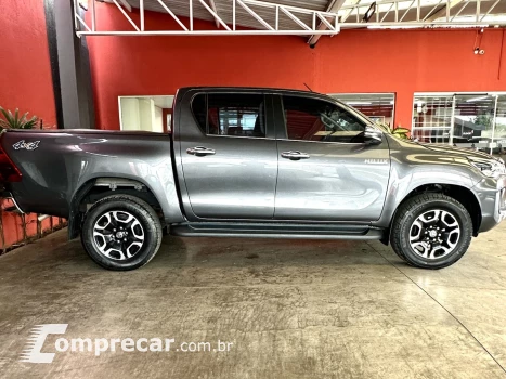 HILUX 2.8 D-4D TURBO DIESEL CD SRX 4X4 AUTOMÁTICO