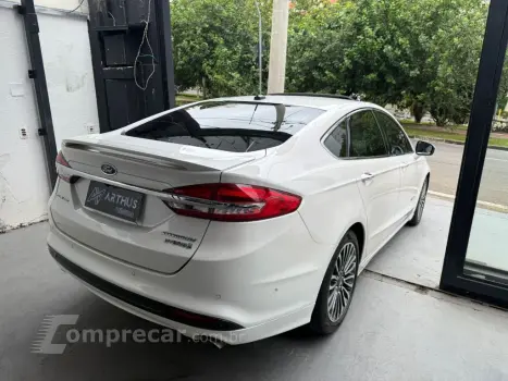Fusion Titanium 2.0 145cv Aut. (Híbrido)