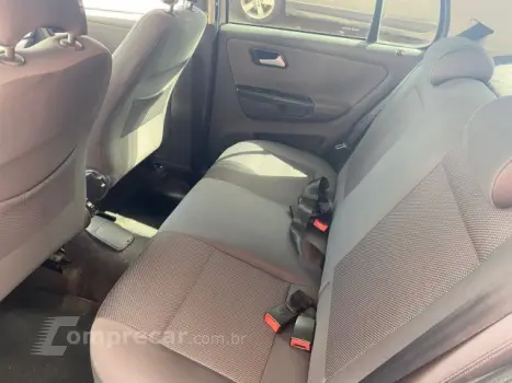 FOX - 1.0 MI 8V 4P MANUAL