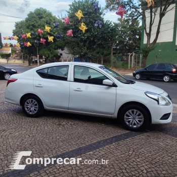 VERSA 1.0 12V FlexStart 4p Mec.