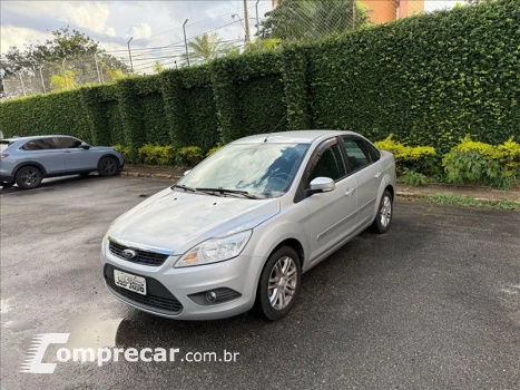 FORD FOCUS 2.0 GLX Sedan 16V 4 portas