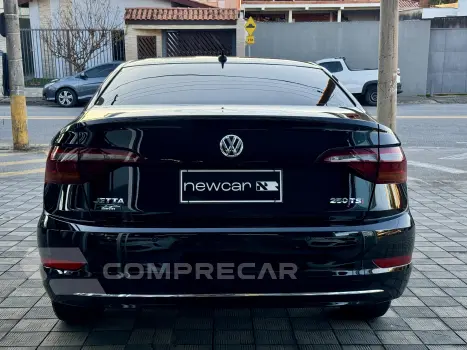 JETTA Comfort. 250 TSI 1.4 Flex 16v Aut.