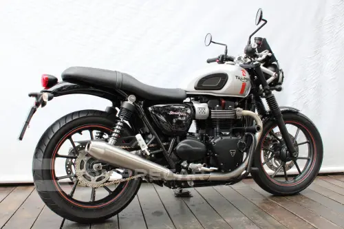 TRIUMPH STREET TWIN