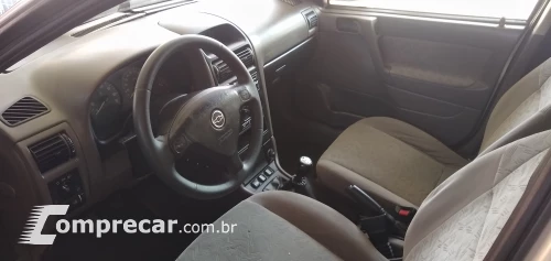ASTRA 2.0 MPFI Expression Sedan 8V