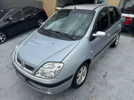 Renault Scénic RXE/ Privilège 2.0 16V 5p Mec. 4 portas