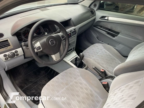 VECTRA 2.0 MPFI Elegance 8V