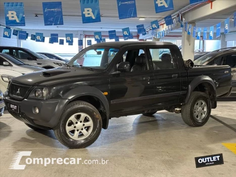 Mitsubishi L200 OUTDOOR 2.5 HPE 4X4 CD 8V TURBO INTERCOOLER 4 portas