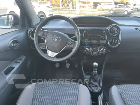 ETIOS 1.5 XS Sedan 16V