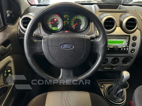 FIESTA 1.6 MPI Class Hatch 8V
