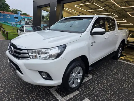Toyota HILUX 2.7 SR 4X2 CD 16V 4 portas
