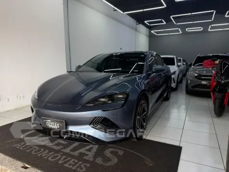 BYD SEAL 82,5 KW AWD 4 portas
