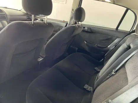 ASTRA 2.0 MPFI Advantage 8V