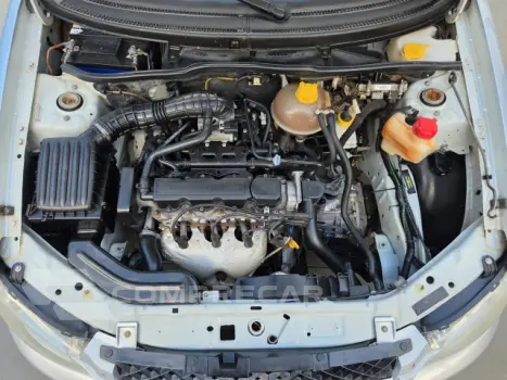 CLASSIC - 1.0 MPFI LS 8V 4P MANUAL