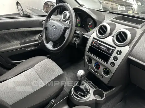 FIESTA 1.6 MPI Class Sedan 8V