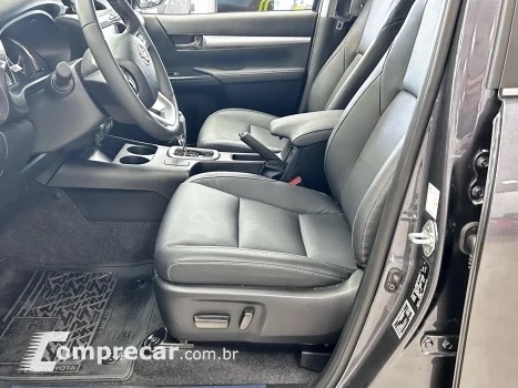 HILUX 2.8 D-4D TURBO CD SRX PLUS 4X4 AUTOMÁTICO