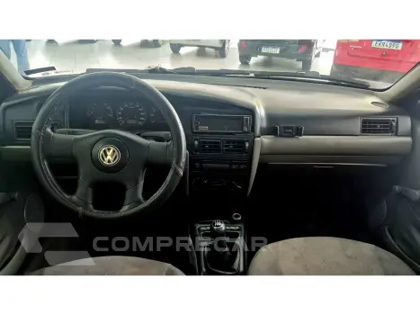 SANTANA 1.8 MI 8V GASOLINA 4P MANUAL
