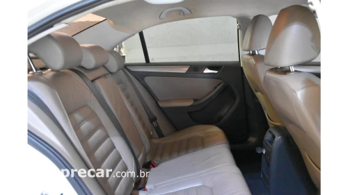 JETTA - 2.0 COMFORTLINE 4P MANUAL
