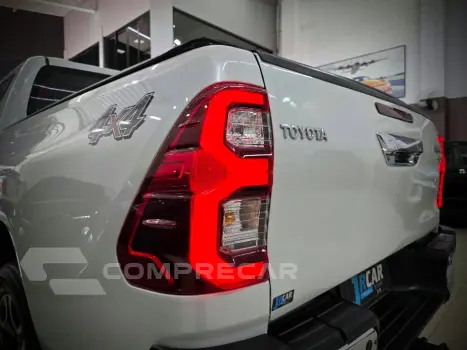 HILUX 2.8 D-4D TURBO DIESEL CD SRX 4X4 AUTOMÁTICO