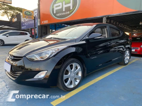 Hyundai Elantra 4 portas