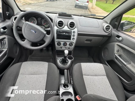 FIESTA 1.6 Rocam SE Sedan 8V