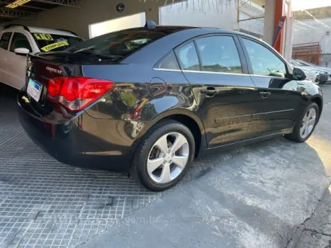 CRUZE SEDAN - 1.8 LT 16V 4P AUTOMÁTICO