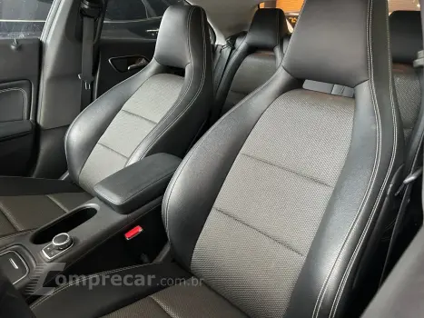 CLA-180 1.6 16V 122cv Aut.