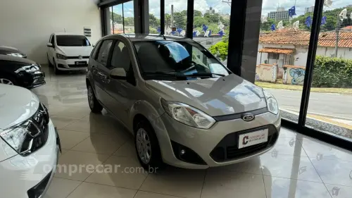 FIESTA 1.6 MPI Class Hatch 8V