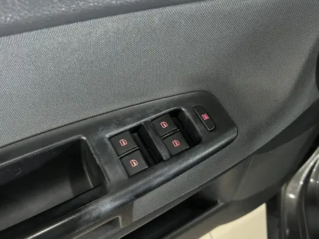 POLO 1.6 MI SPORTLINE 8V FLEX 4P MANUAL